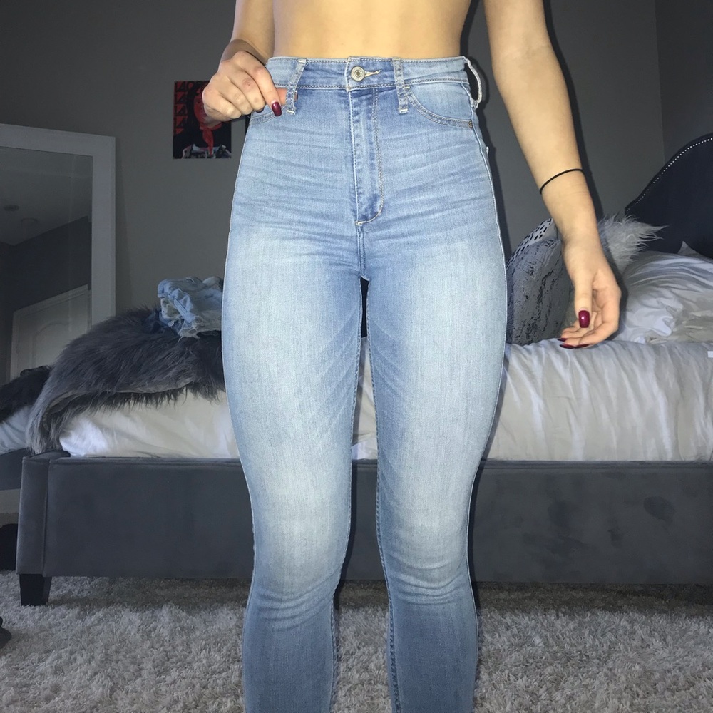 Light Wash Skinny Jeans